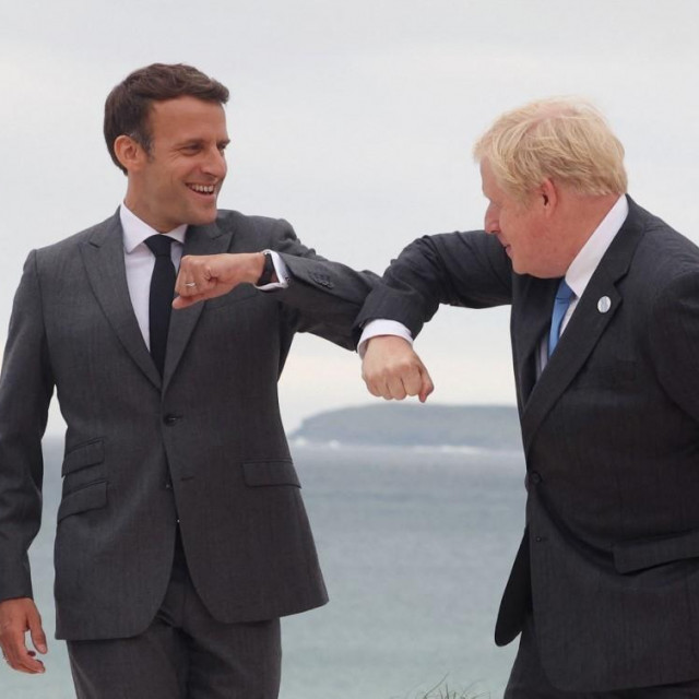 Emmanuel Macron i Boris Johnson 