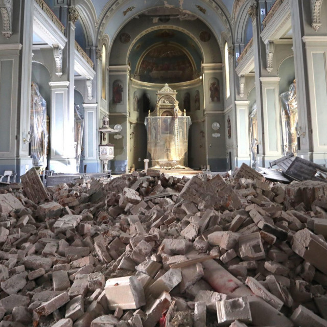 Bazilika srca Isusova koja je stradala u potresu