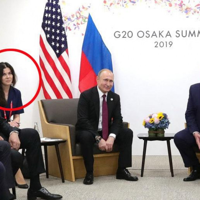 Prevoditeljica, Putin i Trump