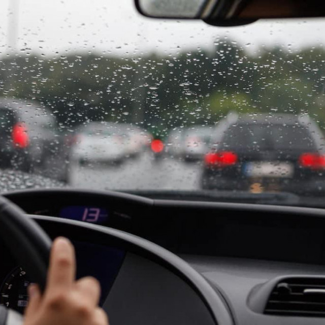 Vožnja pri kišnim uvjetima
