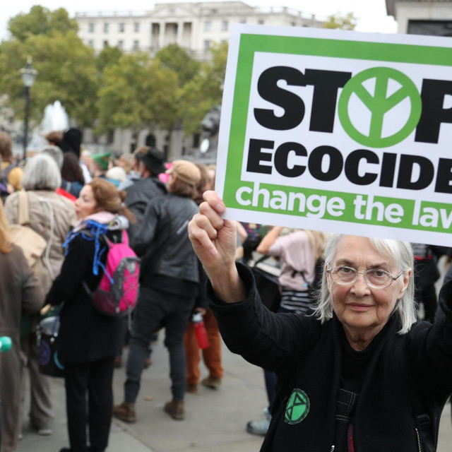 Prosvjedi u Velikoj Britaniji protiv ekocida