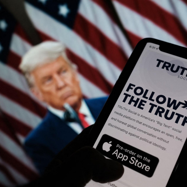 Trumpova društvena mreža Truth Social