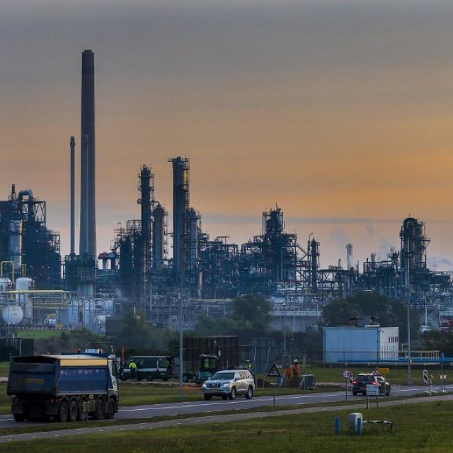 Shell Pernis, najveća rafinerija u Europi