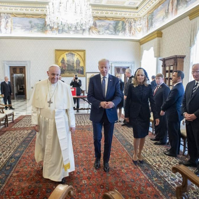 Joe Biden i papa Franjo