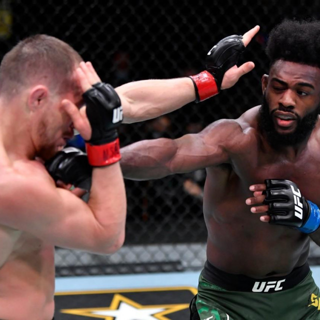 Mar 6, 2021; Las Vegas, NV, USA; Aljamain Sterling punches Petr Yan of Russia in their UFC bantamweight championship fight during the UFC 259 event at UFC APEX on March 06, 2021 in Las Vegas, Nevada.,Image: 595818518, License: Rights-managed, Restrictions: *** World Rights ***, Model Release: no, Credit line: USA TODAY Network/ddp USA/Profimedia
