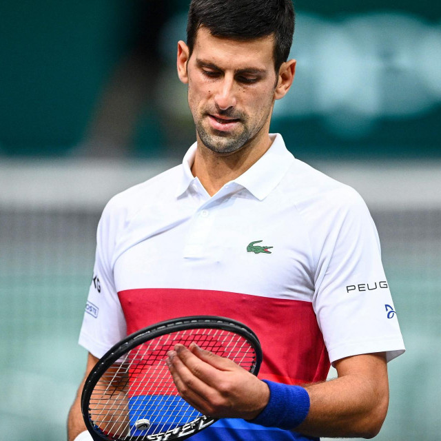 &lt;p&gt;Novak Đoković plasirao se bez borbe u četvrtfinale Pariza&lt;/p&gt;
