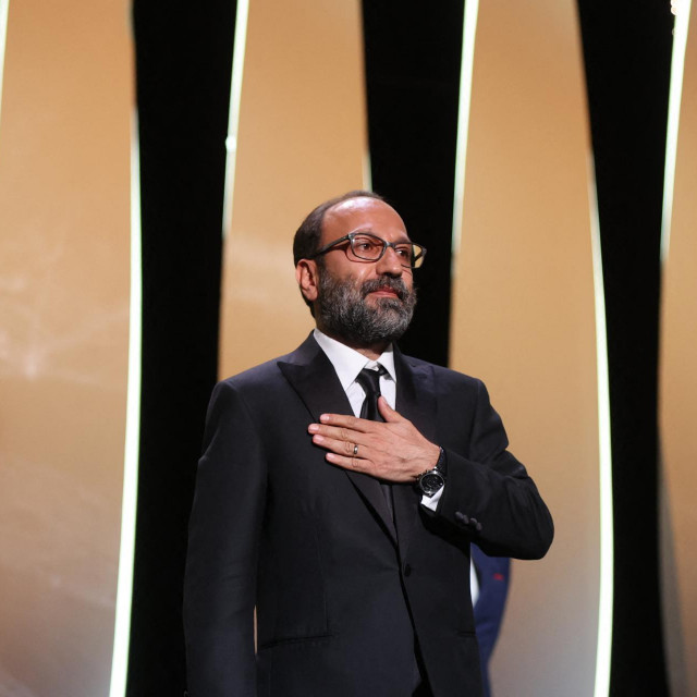 &lt;p&gt;Iranski režiser Asghar Farhadi nagrađen je u Cannesu za svoj film &amp;#39;Heroj&amp;#39;&lt;/p&gt;
