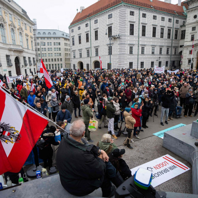Prosvjed protiv strogih mjera u Beču
