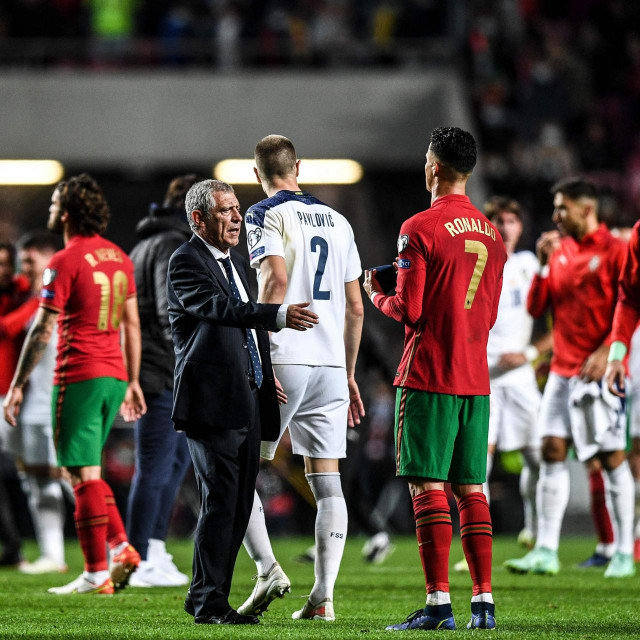 Fernando Santos i Cristiano Ronaldo nakon poraza
