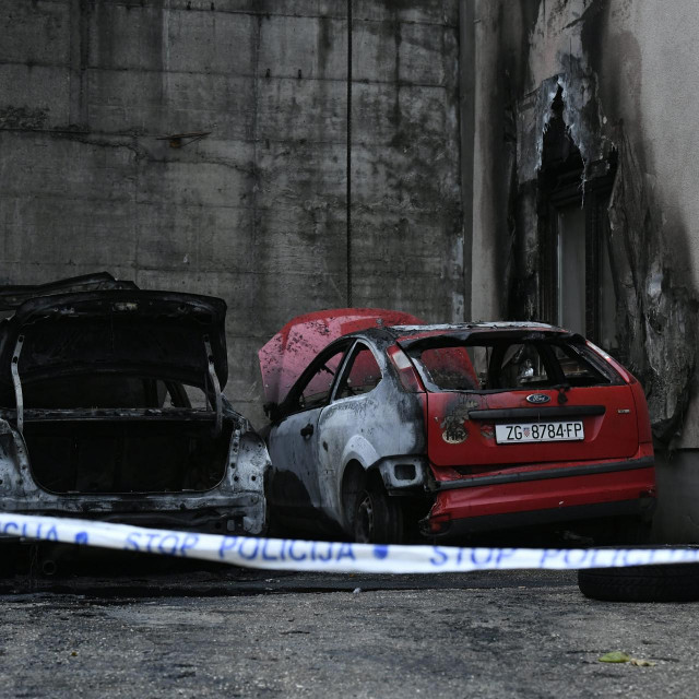 &lt;p&gt;Izgorjeli autoobili u Vrapčanskoj Dragi&lt;/p&gt;
