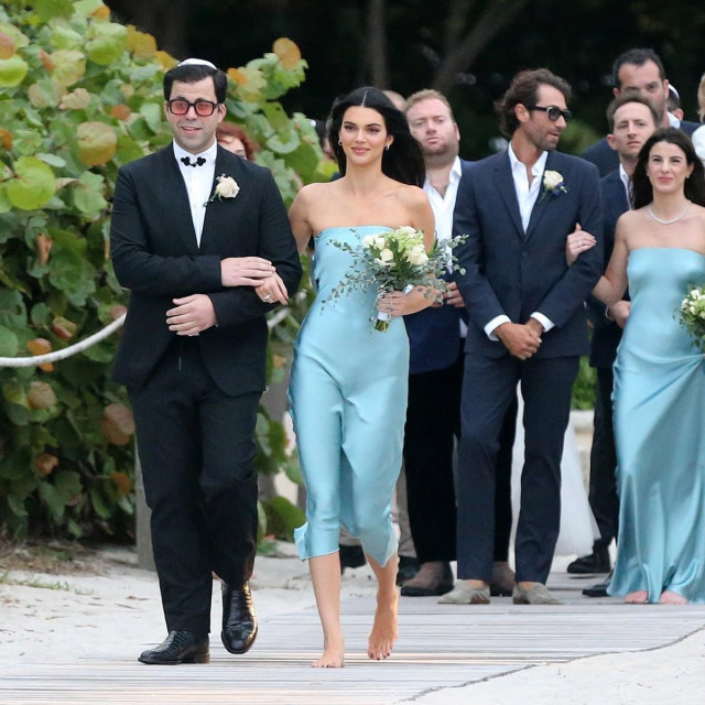 &lt;p&gt;Kendall u drugoj haljini tijekom samog obreda vjenčanja&lt;/p&gt;

