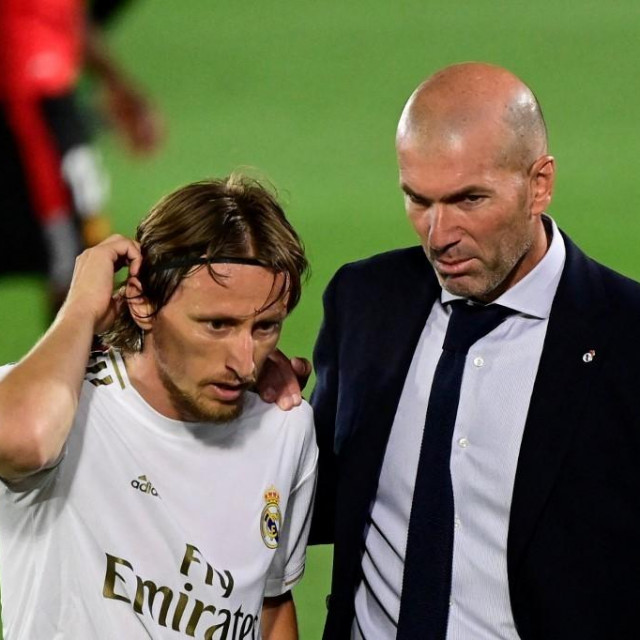 Iz slavnih dana u Madridu - Luka Modrić i Zinedine Zidane
