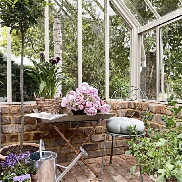 <p>@ <a href=”https://www.instagram.com/no.7_is_home/?utm_source=ig_embed”>no.7_is_home</a></p>