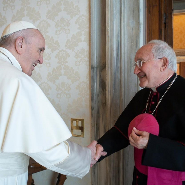 &lt;p&gt;Papa Franjo i  Mons. Aldo Cavalli&lt;/p&gt;
