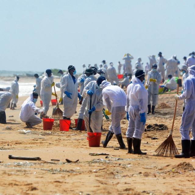 &lt;p&gt;Negombo, Šri Lanka- Čišćenje obale nakon potonuća broda X-Press Pearl&lt;/p&gt;

