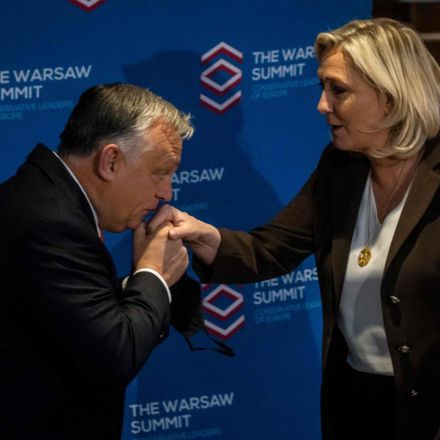 &lt;p&gt;Mađarski premijer Viktor Orbán radi na savezu s francuskom političarkom Marine Le Pen&lt;/p&gt;

