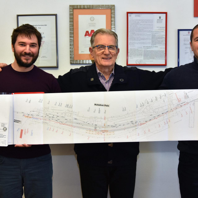 &lt;p&gt;arhitekt Livio Nefat sa svojim timom - Benjaminom Kostešićem i Darijem Jagićem&lt;/p&gt;
