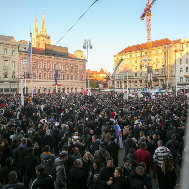 Prosvjed protiv covid potvrda u Zagrebu 20.11.2021.
