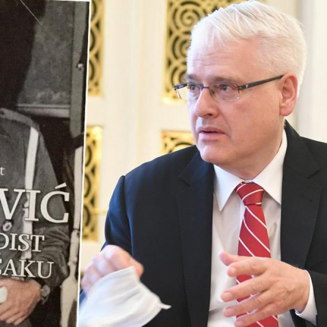 &lt;p&gt;Ivo Jospiović i naslovnica knjižice uz Globus iz siječnja 2010. na kojoj je Josipović u uniformi Titovog gardista&lt;/p&gt;
