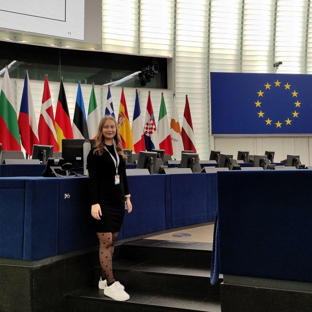 &lt;p&gt;Stela Triskoli sudjeluje na europskom panelu građanki i građana&lt;/p&gt;
