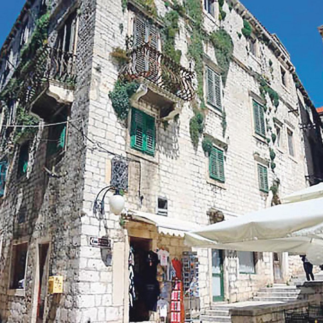 &lt;p&gt;Heritage Hotel Life Palace u povijesnoj jezgri Šibenika.&lt;/p&gt;
