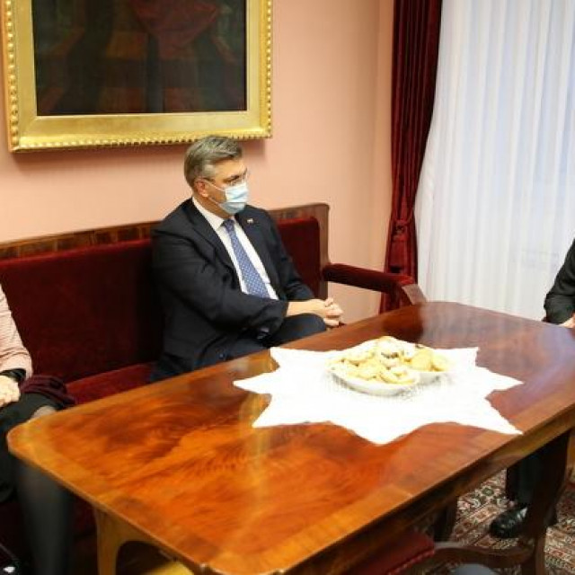 &lt;p&gt;Nina Obuljen Koržinek i Andrej Plenković na sastanku s Josipom Bozanićem&lt;/p&gt;
