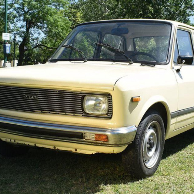 &lt;p&gt;Fiat 128 Europa&lt;/p&gt;
