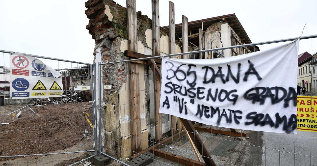 Jutarnji list - Potresna reportaža s Banije: 'Znate, donatori su spremni za izgradnju kuće, ali ovi iz općine uvijek nešto izmisle'