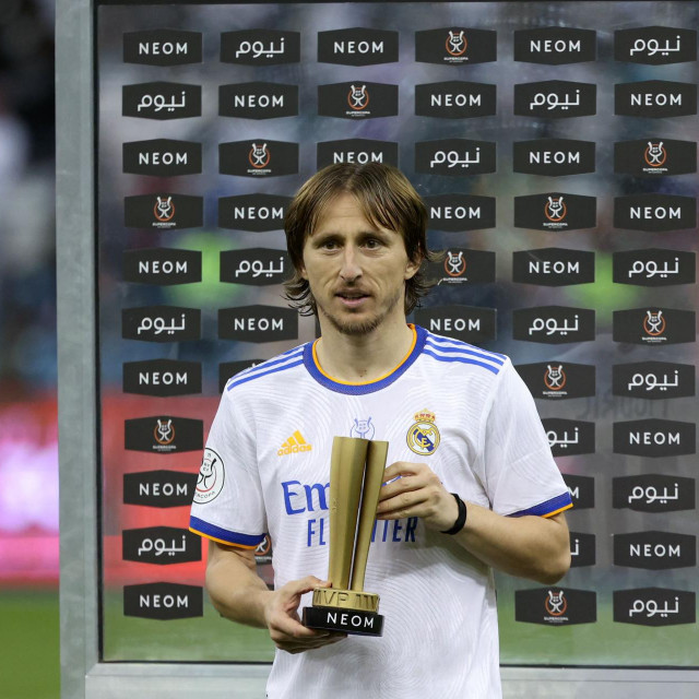 &lt;p&gt;Luka Modrić primio je nagradu za najboljeg igrača finala Superkupa Španjolske&lt;/p&gt;
