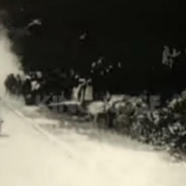 <p>Utrka automobila 1902. godine</p>