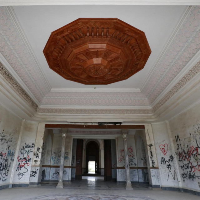 &lt;p&gt;Umjesto po sjaju mramora, Saddamove palače sad su prepoznatljive po grafitima&lt;/p&gt;
