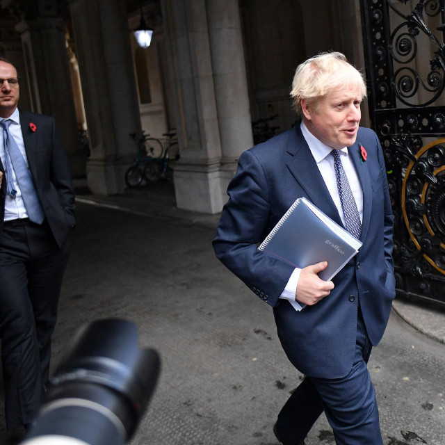 Jutarnji list - Steže se krug oko Borisa Johnsona: Ostavke podnijeli njegov  šef kabineta i glavni tajnik