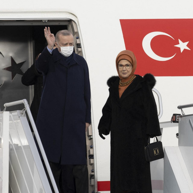 &lt;p&gt;Turski predsjednik Erdogan sa suprugom Emine&lt;/p&gt;
