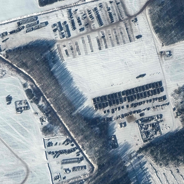 &lt;p&gt;Satelitski snimci koji pokazuju gomilanje ruske vojske u Bjelorusiji&lt;/p&gt;
