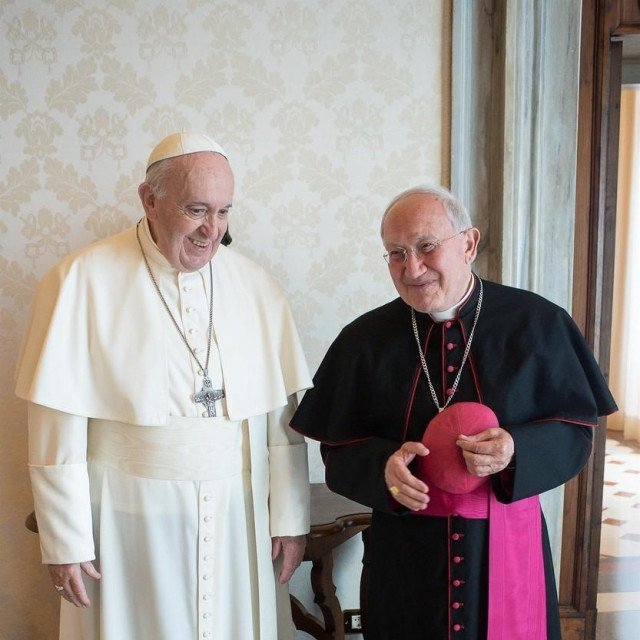 &lt;p&gt;Papa Franjo i mons. Aldo Cavalli&lt;/p&gt;
