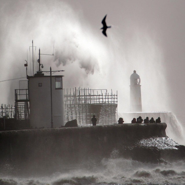 &lt;p&gt;Visoki valovi zabilježeni su u Porthcawlu u Walesu&lt;/p&gt;
