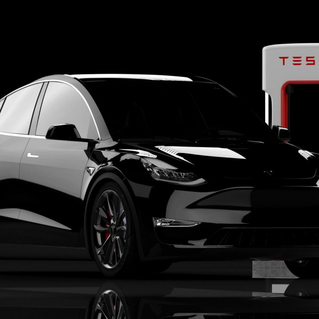 &lt;p&gt;Tesla Model Y, biti će pod istragom zbog problema s kočenjem&lt;/p&gt;
