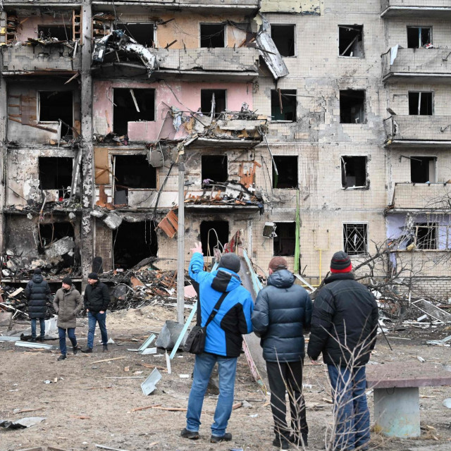 &lt;p&gt;Uništena stambena zgrada u predgrađu Kijeva&lt;/p&gt;
