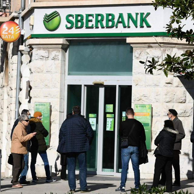 &lt;p&gt;Sberbank u Ulici Domovinskog rata u Splitu&lt;/p&gt;

