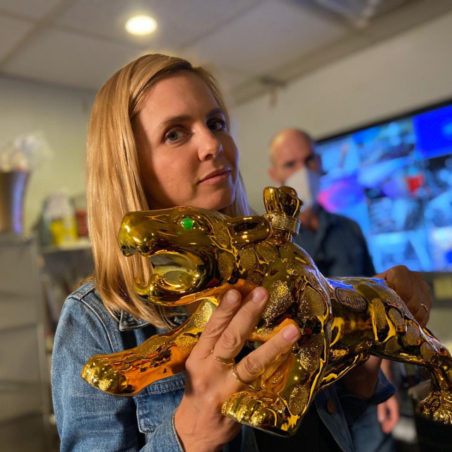 &lt;p&gt;Mariana van Zeller in Allure&amp;#39;s office holding a golden tiger statue. (Credit: National Geographic)&lt;/p&gt;
