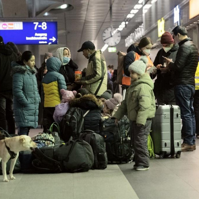 &lt;p&gt;Ukrajinske izbjeglice na berlinskom željezničkom kolodvoru.&lt;/p&gt;

