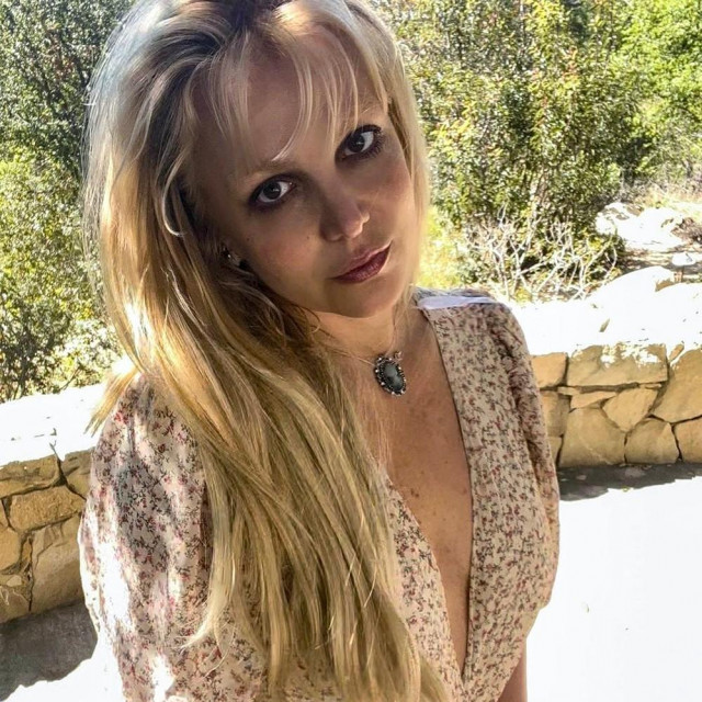 &lt;p&gt;Britney Spears&lt;/p&gt;
