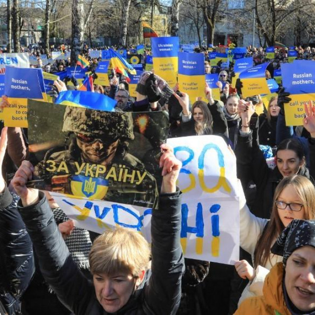 &lt;p&gt;prosvjedi protiv ruske invazije na Ukrajinu ispred ruskog veleposlanstva u Vilniusu&lt;/p&gt;

