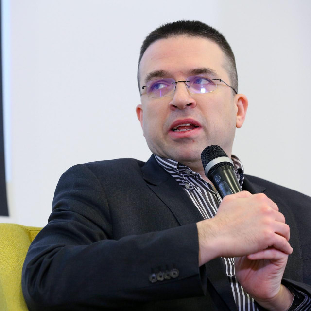 &lt;p&gt;Tomislav Sokol: Prioritet je obnova, ali trebamo gledati dugoročnu perspektivu&lt;/p&gt;
