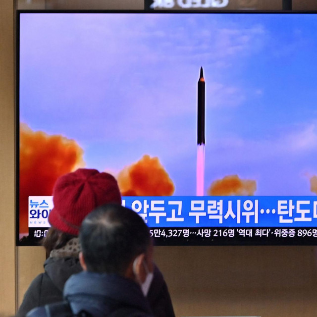 &lt;p&gt;Rezolucija Ujedinjenih naroda Sjevernoj Koreji brani testiranje balističkih projektila od kojih neki mogu nositi nuklearnu bojnu glavu&lt;/p&gt;
