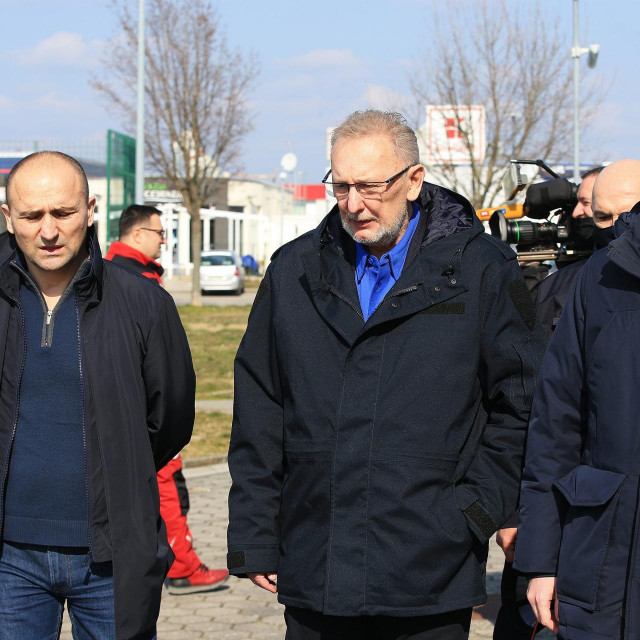&lt;p&gt;Davor Božinović sa županom Ivanom Anušićem i gradonačelnikom Ivanom Radićem&lt;/p&gt;
