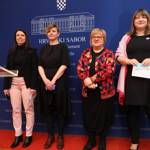 &lt;p&gt;Katarina Peović, Sandra Benčić, Anka Mrak Taritaš i Katica Glamuzina&lt;/p&gt;
