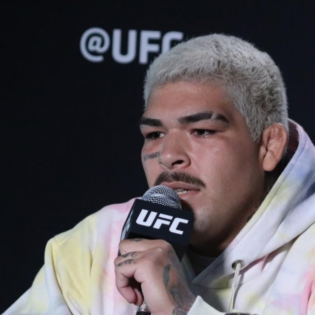 &lt;p&gt;October 13, 2021: LAS VEGAS, NV - OCTOBER 13: Carlos Felipe interacts with media during the UFC Vegas 40: Ladd v Dumont Media Day at UFC Apex on October 13, 2021 in Las Vegas, Nevada, United States.,Image: 637962207, License: Rights-managed, Restrictions:, Model Release: no, Credit line: Diego Ribas/Zuma Press/Profimedia&lt;/p&gt;
