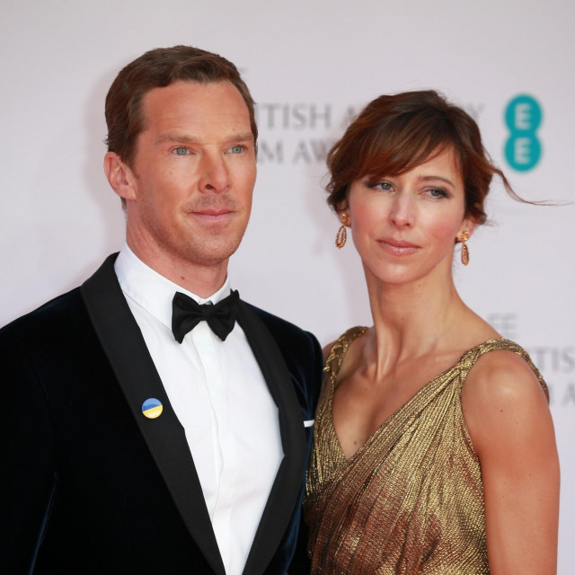 &lt;p&gt;Benedict Cumberbatch, glavni glumac filma ”Šape pasje” i kazališna redateljica Sophie Hunter na dodjeli BAFTA nagrada u Londonu&lt;/p&gt;
