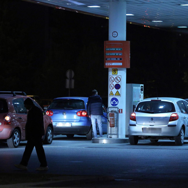 &lt;p&gt;Gužve na benzinskim postajama u Zagrebačkoj aveniji u Zagrebu&lt;/p&gt;
